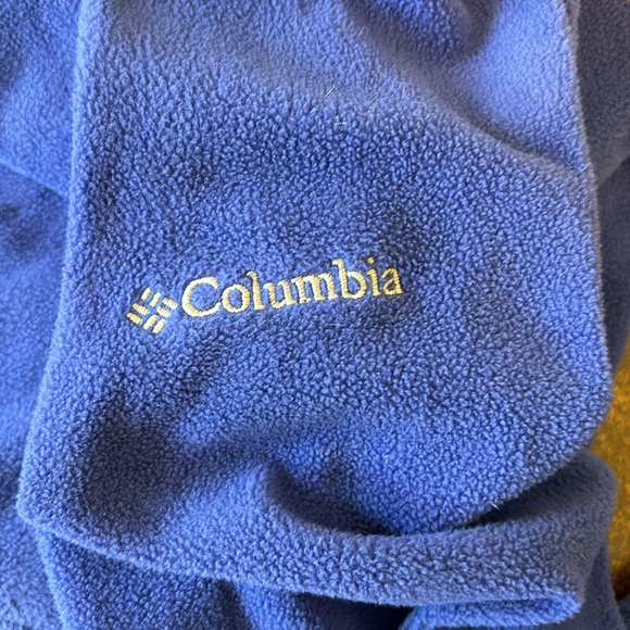 Columbia fleece pullover. - Picture 7 of 9